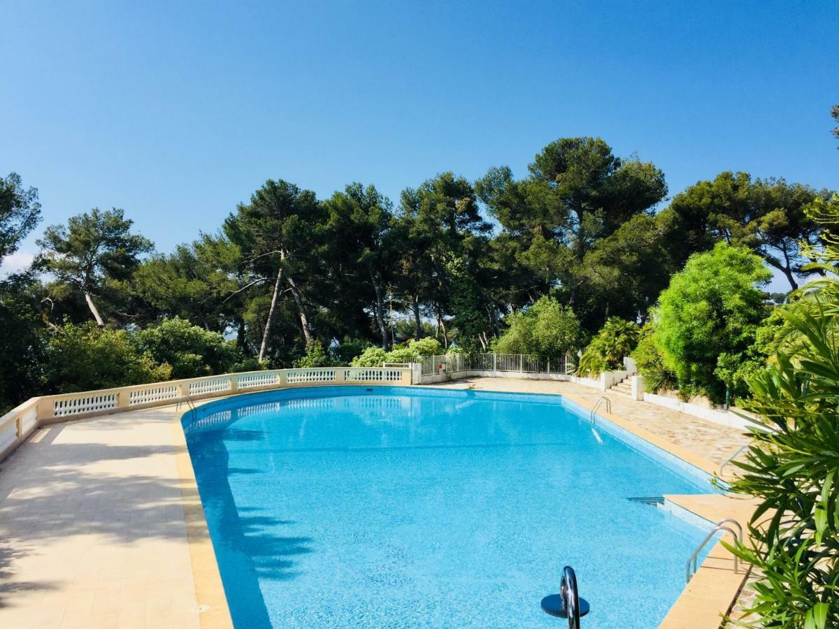Апартаменты Studio 4 Personnes Avec Piscine, Tennis Йер Экстерьер фото
